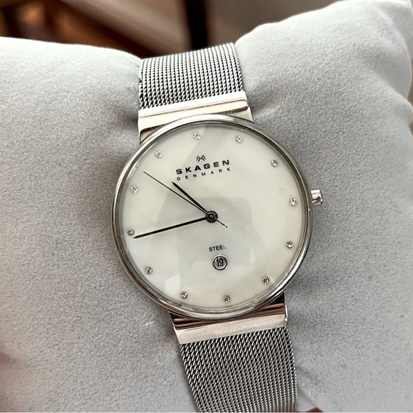 Skagen Stainless Steel Mesh Watch (Needs New Battery) - Picture 1 of 8